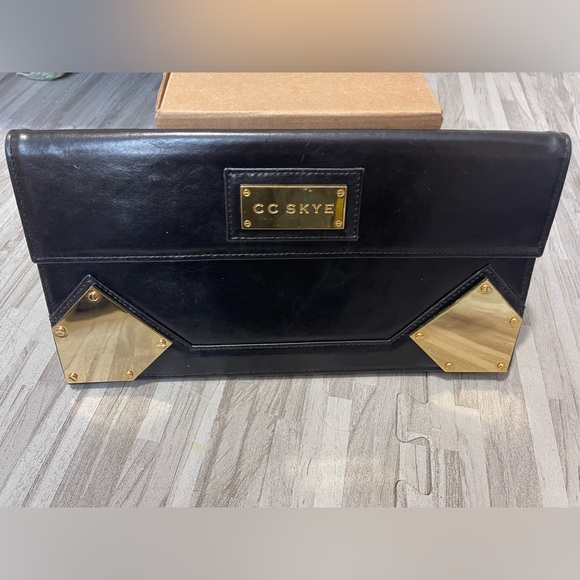 CC Skye clutch - HTF NO LONGER MADE! - Picture 1 of 9